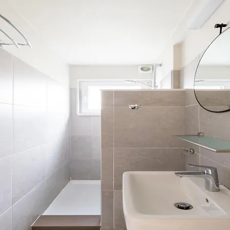 Beautiful In A Location Apartment *